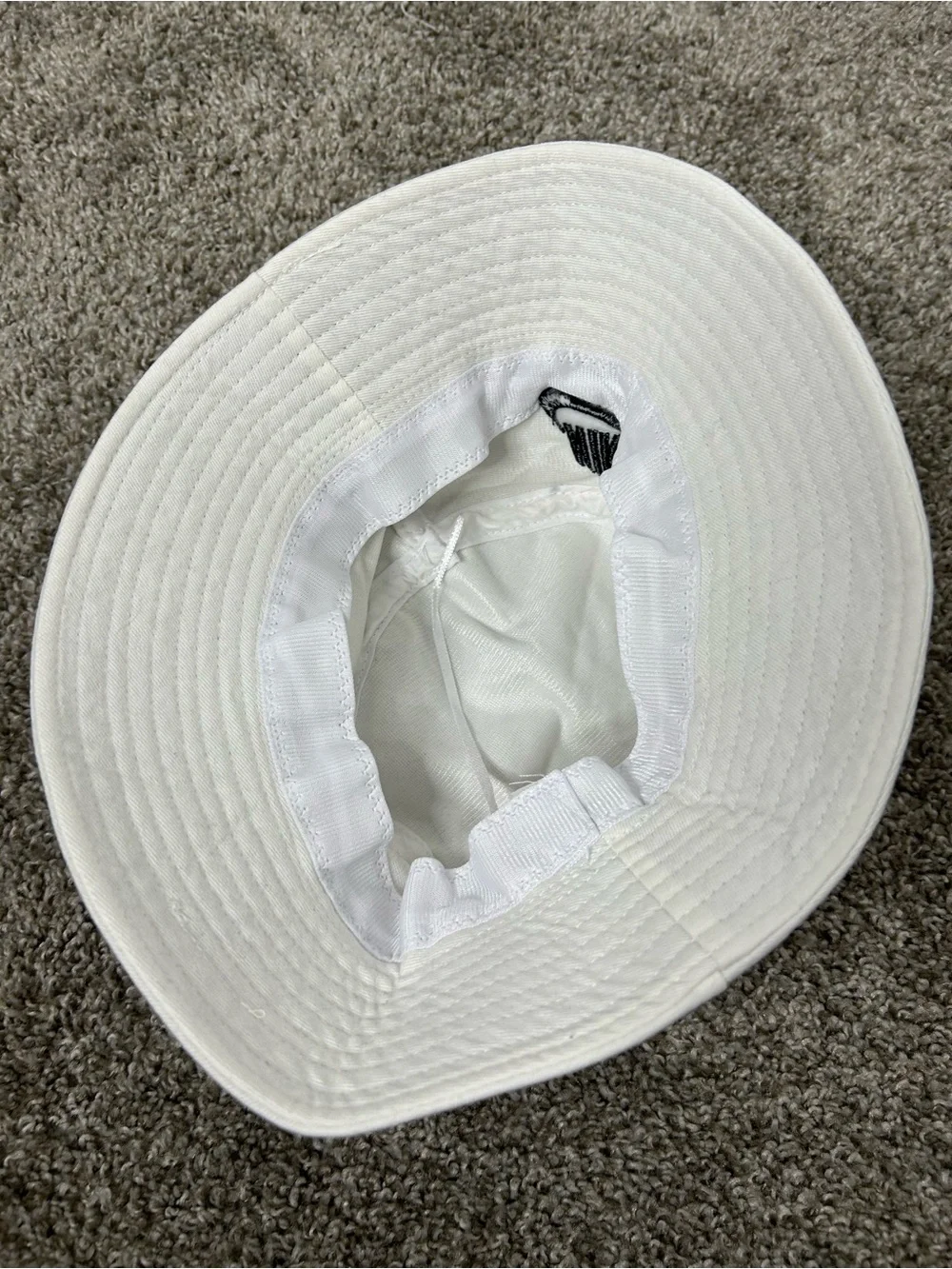 Nike White and Black Embroidered Logo Bucket Hat